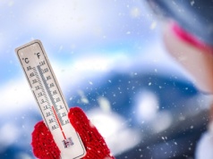 IMGW ostrzega: Silne mrozy i porywisty wiatr. Na wschodzie nawet do -22 st. C