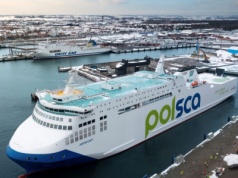 Jantar Unity wychodzi w morze. Największy polski prom pomieści 270 tirów