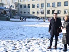 Nowoczesne boisko sportowe przy SP10. Prezydent Wiernicki: zaczynamy prace projektowe!