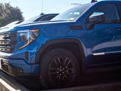 600 tys. legendarnych aut z ryzykiem awarii. Akcja serwisowa mogła zawieść