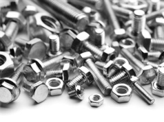 Do czego najczęściej stosuje się śruby ze stali nierdzewnej?