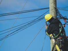 W połowie roku zabraknie pieniędzy na szybki internet. Biznes alarmuje, ministerstwo się nie spieszy
