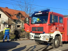 Ratowali zwierzęta z objętego pożarem budynku