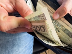 Dodatkowe 273 zł dla emerytów co miesiąc. Niewiele osób o tym wie