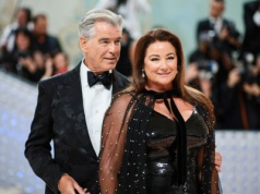 Historia miłości, która trwa mimo hejtu. Pierce Brosnan 30 lat temu oddał serce Keely Shaye Smith – i do dziś stoi u jej boku