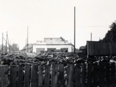 Ten płot odgradzał przedwojenny tartak od ulicy Polnej