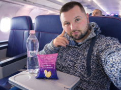 Poleciałem absurdalną biznes klasą od Wizz Aira. Za wodę i orzeszki zapłaciłem ponad 300 zł