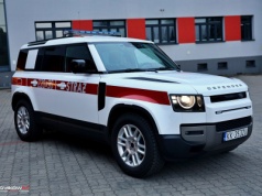 Nowy samochód dla grupy operacyjnej z KW PSP Kraków