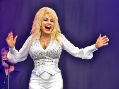 80-letnia Dolly Parton idolką młodego pokolenia. Jak tego dokonała?