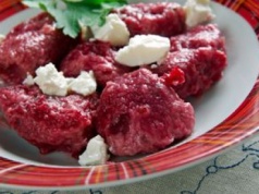 Kluski kładzione robię po włosku. Kuszą kolorem i mięciutkim ciastem