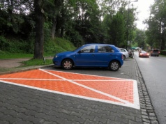 Pomarańczowe koperty już obowiązują. Znajdziesz je w Zakopanem. O co chodzi i dlaczego grozi mandat?