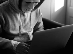 Fałszywy alarm, prawdziwa strata. Uwierzyła, że ratuje swoje pieniądze