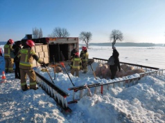 Dwa zdarzenia drogowe z udziałem transportów zwierząt