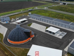 Przy polskich drogach stoją tajemnicze kopuły. Pochodzą z Kanady i mają ważne zadanie