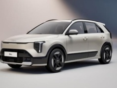 Kia Niro 2026 w nowej odsłonie: Futurystyczny design i koniec "piano black". Co wiemy o liftingu?