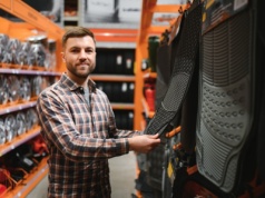 Gumowe dywaniki samochodowe jako rozwiązanie całoroczne – trwałość i funkcjonalność w praktyce