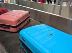 Miał w torbach 361 nielegalnych pamiątek. Złapali go na Lotnisku Chopina