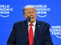 Trump przemówił w Davos: Z nami wzrastacie, z nami idziecie na dno