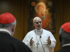 Pierwszy taki sondaż. Zapytali o pracę w Watykanie, wyniki zaskakują