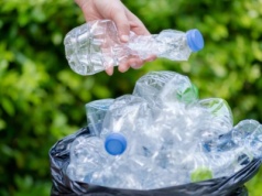 Kurier odbierze butelki i puszki z kaucją. Nie trzeba już jechać do sklepu