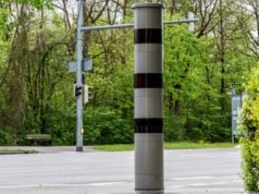 Niemcy rozwiązali problem fotoradarów. Wlali do nich alkohol