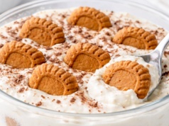 Viralowy hit TikToka. Prosty deser z zamrażalnika, który w smaku przypomina japoński sernik