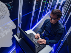 Specjaliści i całe firmy wychodzą z Polski. Branża IT potrzebuje wsparcia