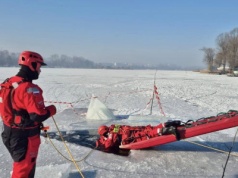 Ćwiczenia strażaków na Bagrach