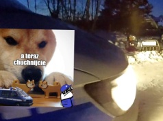 Dokudów Drugi: do pijanego kierowcy, który utknął w śniegu przyjechał jego kolega, też pijany