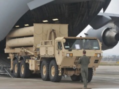 Iran po teście rakiety sięgającej USA. Trump wysyła tony broni