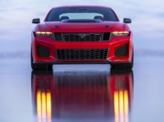 Marzenie z gumy Turbo stało się faktem. Ford Mustang Dark Horse SC to bestia, na którą czekaliśmy