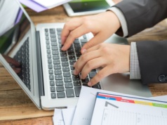 Robisz pełną księgowość? Ten raport budzi wiele pytań, jeden błąd może skończyć się grzywną