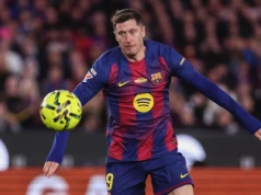 Robert Lewandowski z trafieniem do siatki. To gol samobójczy!