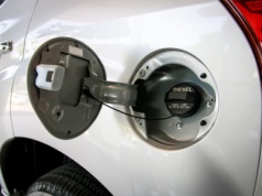 3 sekretne supermoce korka wlewu paliwa. Ostatnia może uchronić auto przed korozją