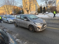 Poważne potrącenie pieszego. Nieprzytomny 87-latek trafił do szpitala