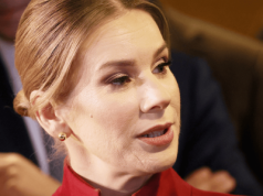 Stylizacja Nawrockiej do kościoła pod lupą fanów. Choć wyglądała elegancko, wszyscy mówią tylko o jednym