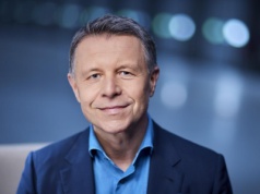 MLP wypłynął na ocean globalnego kapitału. Kredyty już mu niepotrzebne