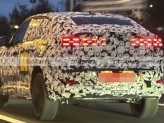 Nowy Fiat Fastback coraz bliżej. Prototyp przyłapany w Hiszpanii