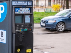 Komendant Straży Miejskiej i urzędnik oskarżeni o przywłaszczenie pieniędzy ze strefy płatnego parkowania