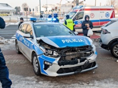 Radiowóz wjechał w Kię