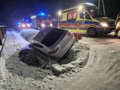 Tragiczne zdarzenie pod Warszawą. Nie żyje kierowca