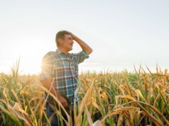 W kasie NFZ zabraknie w tym roku co najmniej 23 mld zł. Będzie nagonka na rolników i księży