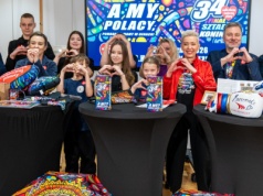 Rękawice Szeremety, piłka Pajor i okulary Owsiaka. WOŚP gra już w niedzielę