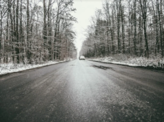 IMGW ostrzega przed opadami marznącymi. Wydano alert drugiego stopnia