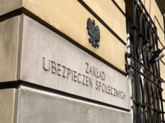 ZUS ściga za nienależne zasiłki. Zajmie konto, a nawet dom