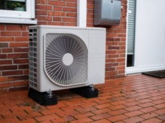 Sąsiedzi skarżą się na pompy ciepła. Można dostać 5000 zł mandatu