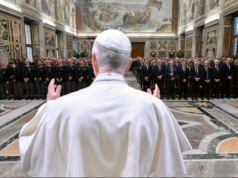 Kulisy pracy w Watykanie, przeprowadzono sondaż. Zaskakujące wnioski