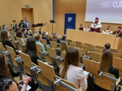 "Źródło zgorszenia dla wszystkich katolików". Pracownicy i studenci KUL przeciwko Chanuce na uczelni