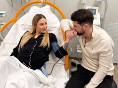 Najpierw film z porodu, a teraz to. Andziaks zaskoczyła kolejnym nagraniem. Fani poruszeni