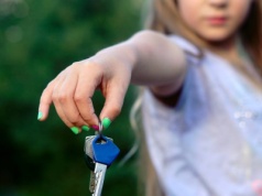 4-latka z USA przynosi do domu klucze policyjne. Mama nie kryje zaskoczenia